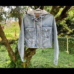 🦅 American Eagle Crop Jean Jacket w/ Hood 💙